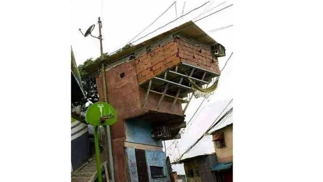 6 Desain Rumah 2 Lantai Ini Tak Biasa, Nyeleneh Banget