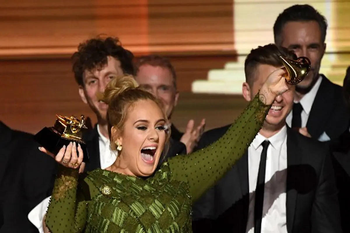 [Bintang] Adele di Grammy Awards 2017