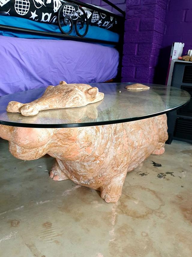 6 Barang Nyeleneh yang Dijual saat Cuci Gudang Ini Bikin Tepuk Jidat