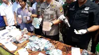 Dua perampok di Rumah Pemotongan Hewan Karawaci, Kecamatan Cibodas Kota Tangerang pada kemarin dini hari, didor polisi hingga tewas di tempat.