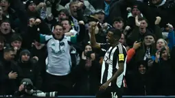 The Magpies sempat unggul lebih dulu lewat gol yang dicetak Alexander Isak pada menit ke-35. (Paul ELLIS/AFP)