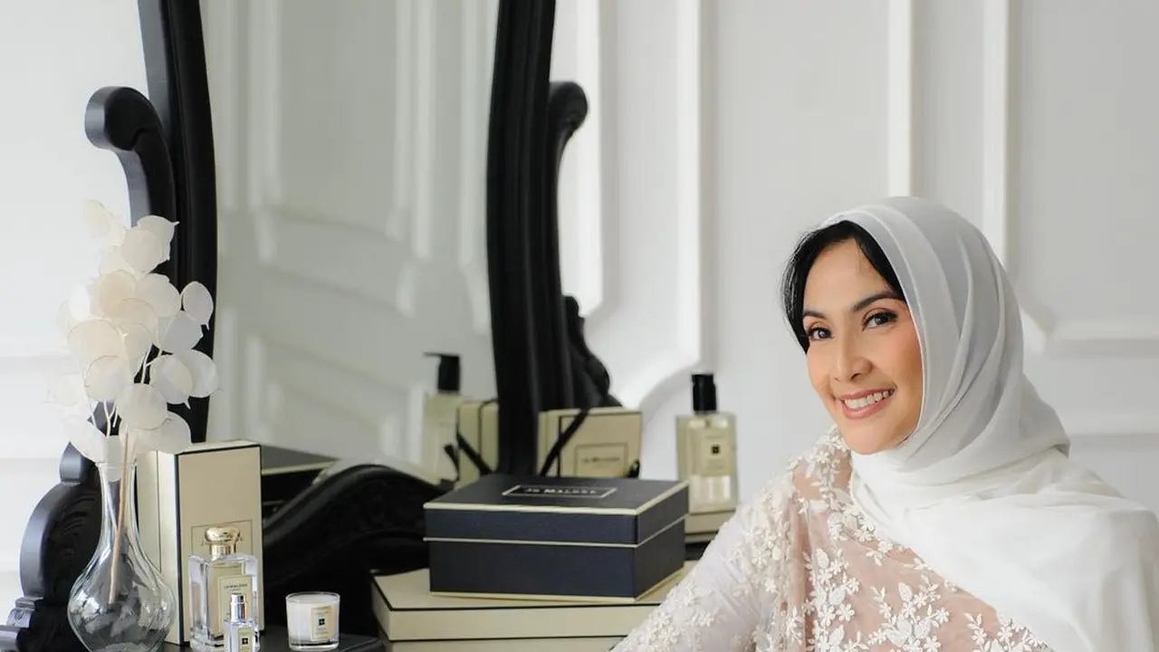 Maudy Koenaedi