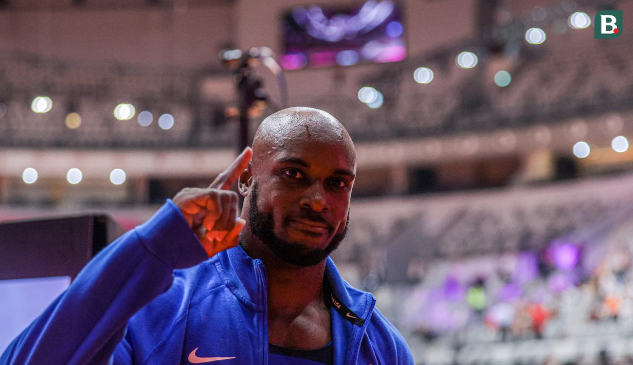 <p>Pesenam Amerika Serikat, Donnell Whittenburg merayakan kemenangan pada nomor gelang-gelang final aparatus putra Kejuaraan Dunia Gimnastik 2025 di Indonesia Arena, Senayan, Jakarta, Jumat (24/10/2025). (Bola.com/Bagaskara Lazuardi)</p>