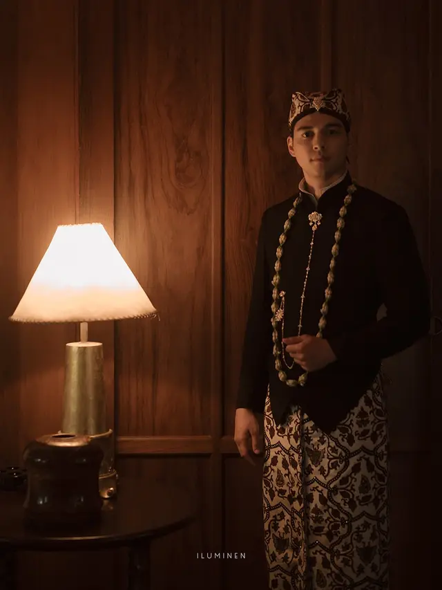 Kisah Dadakan Aksesori Akad Maxime Bouttier, Keris Dibuat Seminggu atas Permintaan Luna Maya