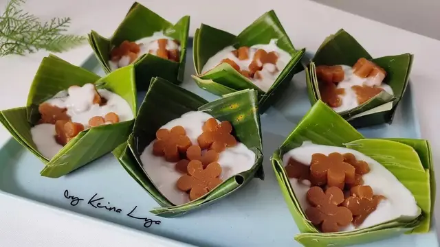 Resep kue keranjang kukus santan untuk jadi sajian Imlek. (dok. Cookpad @LyaKeina)