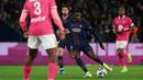 Dembele menjadi keran gol Les Parisiens melalui gol cantik dari luar kotak penalti pada menit ke-23. (AFP/Anne-Christine Poujoulat)