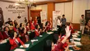 Terlihat beberapa finalis mengangkat tangannya untuk bertanya. Menurut Deputi Pencegahan BNN, beberapa pertanyaan dari finalis tersebut sangat berbobot mengenai bagaimana tindakan terkait narkoba. (Adrian Putra/Bintang.com)
