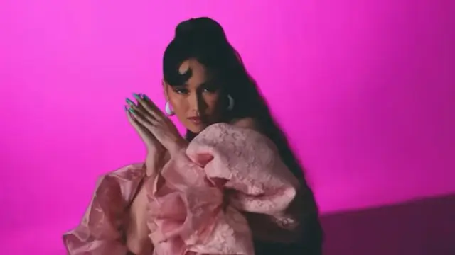 Ayu Ting Ting (Foto: YouTube)