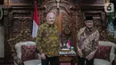 Ketua Umum PP Muhammadiyah Haedar Nashir (kanan) menerima Duta Besar AS untuk Indonesia Joseph R Donovan Jr saat pertemuan di  Jakarta, Selasa (15/10/2019). Pertemuan tersebut dalam rangka silaturahmi kepada organisasi massa Islam di Jakarta. (Liputan6.com/Faizal Fanani)