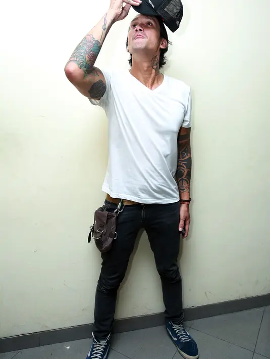 Dalam film ini, Tora bersama dengan dua bintang utama lainnya antara lain Vino G. Bastian berperan sebagai Kasino dan Dono diperankan oleh Abimana Aryasatya. (Deki Prayoga/Bintang.com)