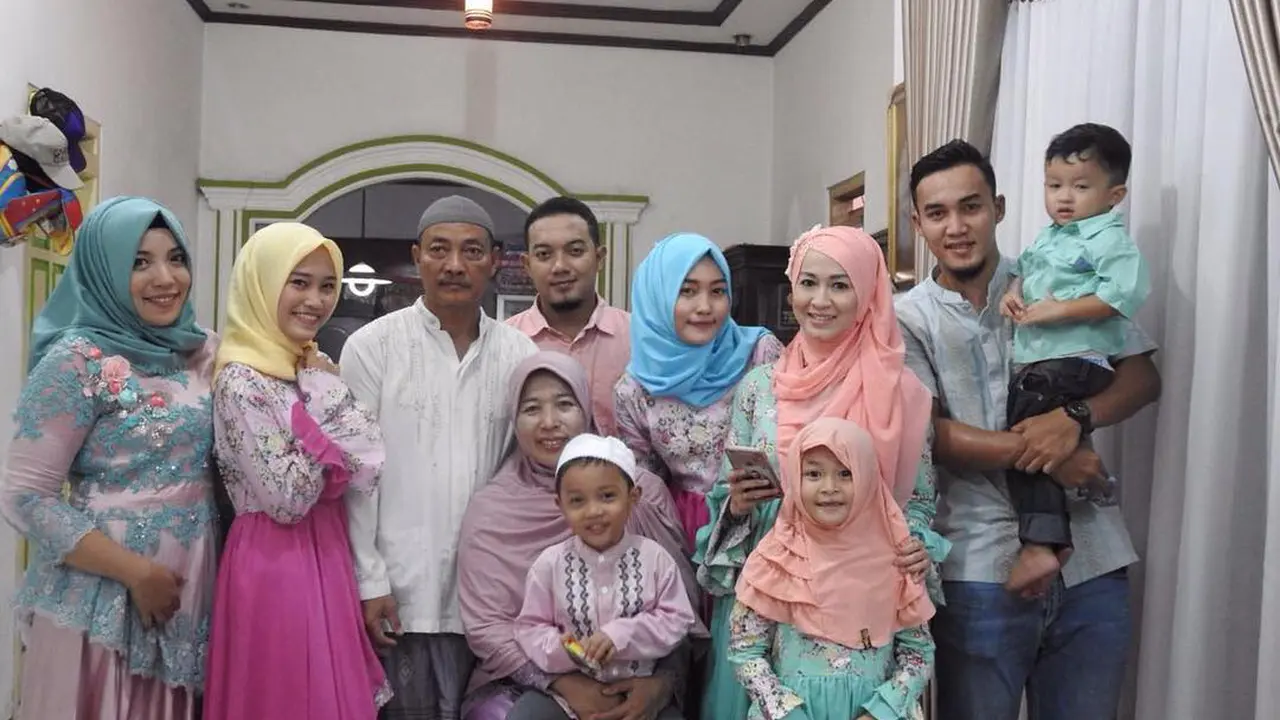 Gunawan Dwi Cahyo dan Keluarga