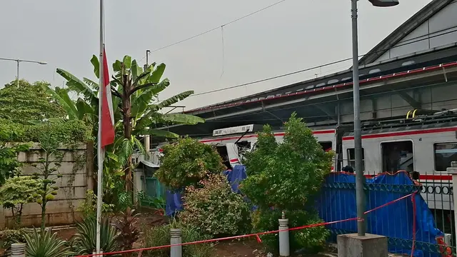 Situasi terkini usai kecelakaan kereta di Stasiun Bekasi Timur, Jawa Barat (Jabar) hingga Selasa pagi (28/4/2026).