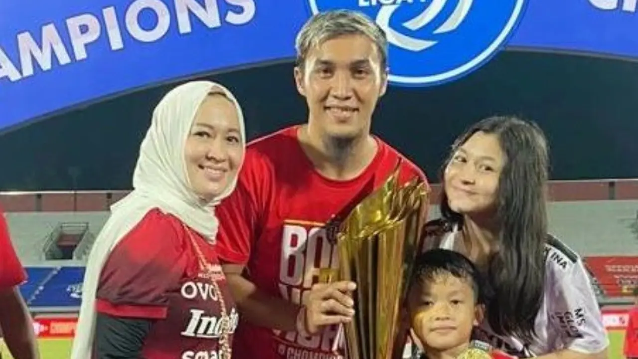 Potret keluarga Miro Materazzi saat Gunawan Dwi Cahyo memenangkan pertandingan (Sumber: Instagram/miromaterazzi)