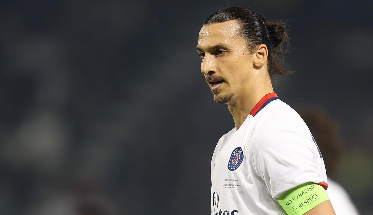 6. Zlatan Ibrahimovic – Penyerang LA Galaxy ini tercatat telah mengoleksi 30 trofi. Sebagian besar piala Ibrahimovic dimenangi saat memperkuat Paris Saint-Germain. (AFP/Karim Jaafar)