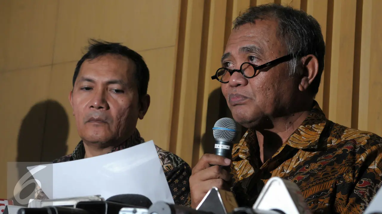 20160401- KPK Tunjukkan Barang Bukti dari OTT Sanusi -Jakarta- Helmi Afandi