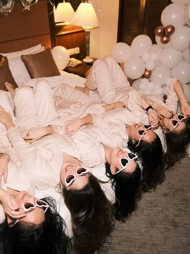 6 Potret Bridal Shower Yasmine Ow Bareng Sahabat, Ceria Jelang Hari Bahagia