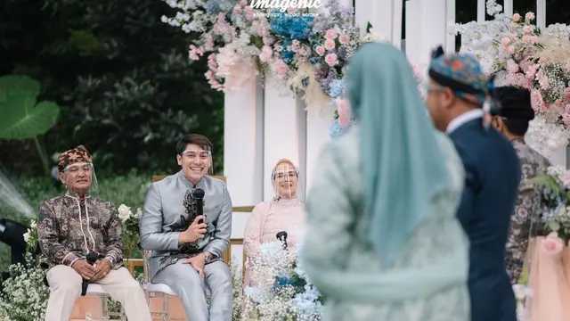 7 Potret Lamaran Rizky Billar dan Lesty Kejora, Penuh Haru Bahagia