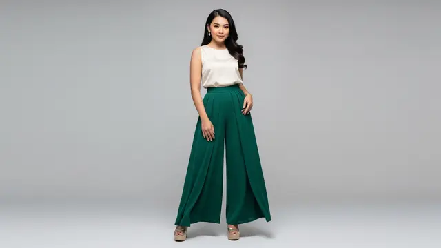 Model Celana Panjang Wanita untuk Paha Besar Wide Leg