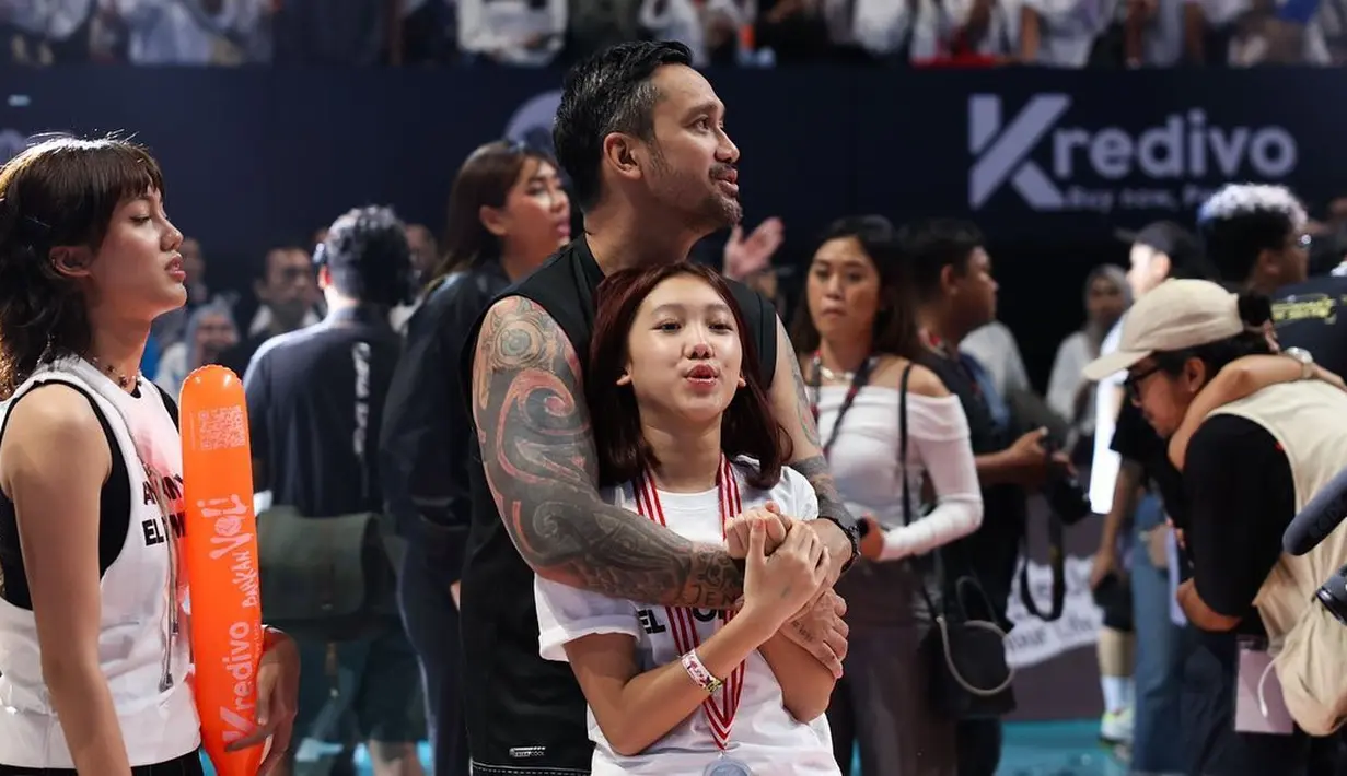 Sekedar informasi, Tora dan Mieke menikah, keduanya masing-masing telah memiliki dua orang anak dari pernikahan sebelumnya. Seperti diketahui, Tora menikah pertama dengan Anggraini Kadiman. [Instagram/t_orasudi_ro]