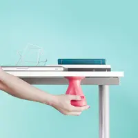 Meredakan stres saat bekerja dengan benda unik bentuk bola yang bisa dipencet-pencet berikut ini. (Via: boredpanda.com)