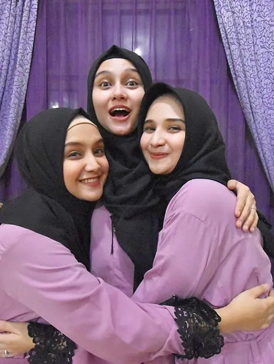 Sarah Shahab, Zee Zee Shahab (Instagram/zeezeeshahab)