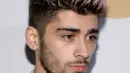 Usai mengakhiri hubungannya dengan Gigi Hadid, Zayn Malik, lebih banyak menghabiskan waktu bersama teman-temannya. (AFP/Bintang.com)