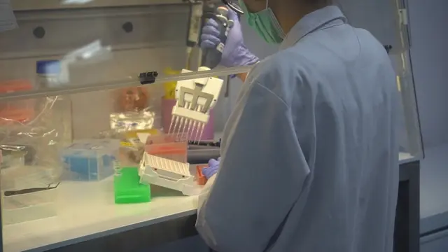 Lab BSL 2 + yang ditunjuk sebagai laboratorium rujuan Covid-19 oleh Dinas Kesehatan DKI Jakarta.