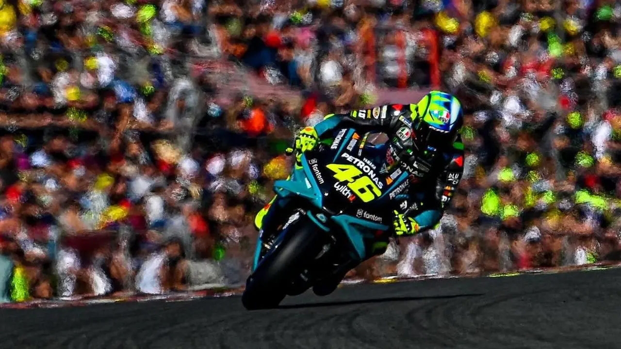 Valentino Rossi Resmi Pensiun, Ini 7 Momen Balapan Terakhir di MotoGP Valencia