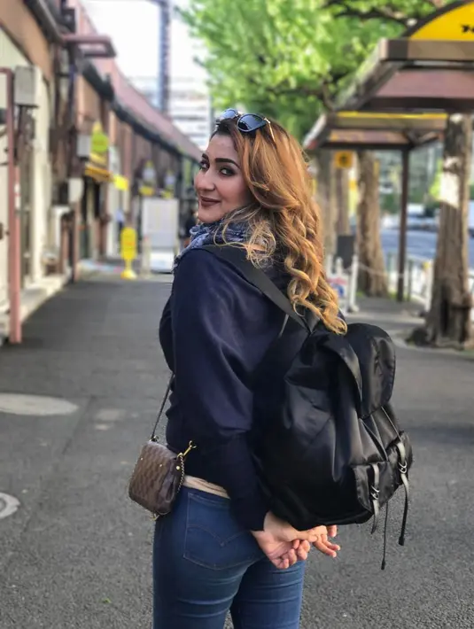 Dukungan diberikan langsung pada Tommy. Ia menyuruh mantan suaminya itu segera menikah. Banyak hal menurut Tania kenapa Tommy untuk segera melepas masa dudanya. (Instagram/tanianadiraa)