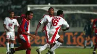 Timnas Indonesia saat berjumpa Thailand di Piala AFF 2000. (Bola.com/Kientcut.net.vn)
