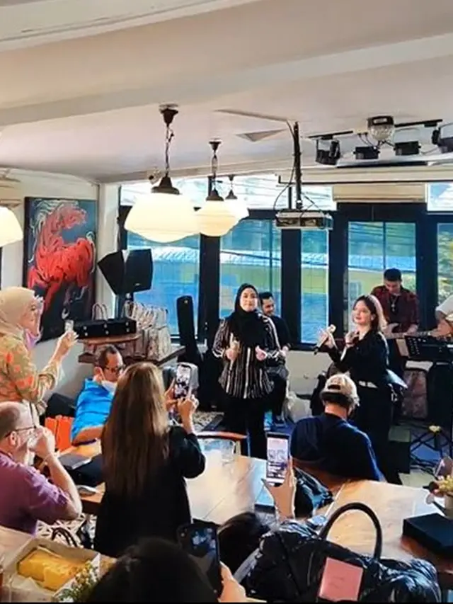7 Momen Keseruan Reuni Akbar AFI, Meriah Nostalgia Lagu 'Menuju Puncak'