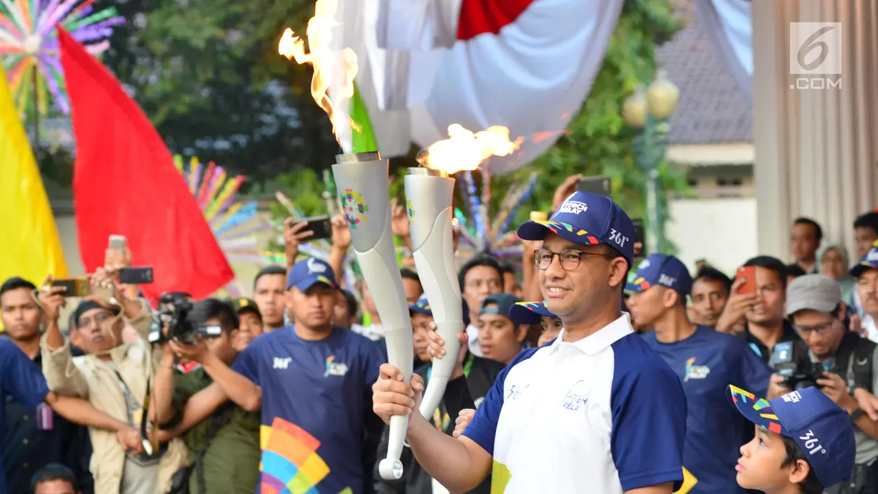 Tiba di Balai Kota, Obor Asian Games 2018 Diterima Anies Baswedan