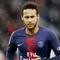 3. Neymar (Paris Saint Germain) – Mantan pemain Barcelona ini adalah pesepakbola termahal di dunia. Pria asal Brasil ini menerima bayaran tertinggi di Ligue 1 dengan mendapat 3,06 juta euro per bulan di klub Paris. (AFP/Lionel Bonaventure)