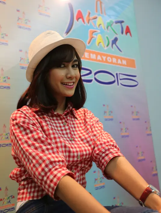 Saking senangnya dengan bakpia, tak jarang Anisa titip jika ada temannya yang ke Yogya.  (Nizar Zulmi/Bintang.com)