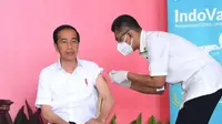 Jokowi vaksin booster kedua COVID-19  (Instagram @Jokowi)