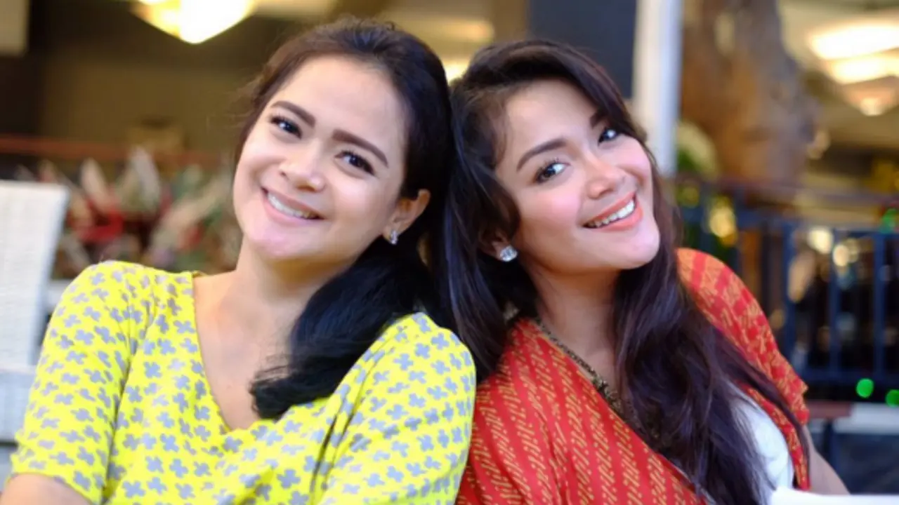 Sheza dan Shezy Idris