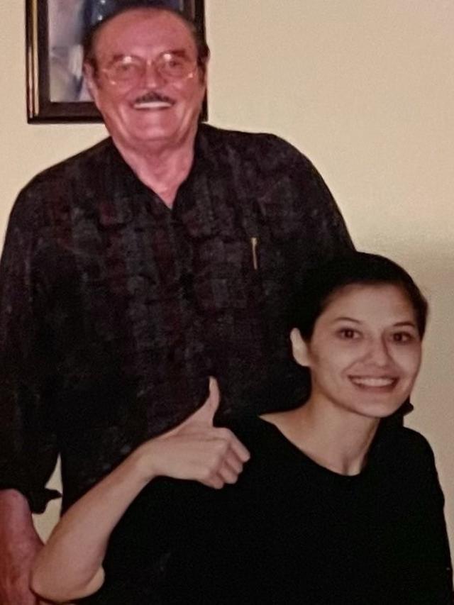 Potret Kedekatan Tamara Bleszynski bersama Mendiang Ayah, Kecantikan Masa Mudanya Curi Perhatian