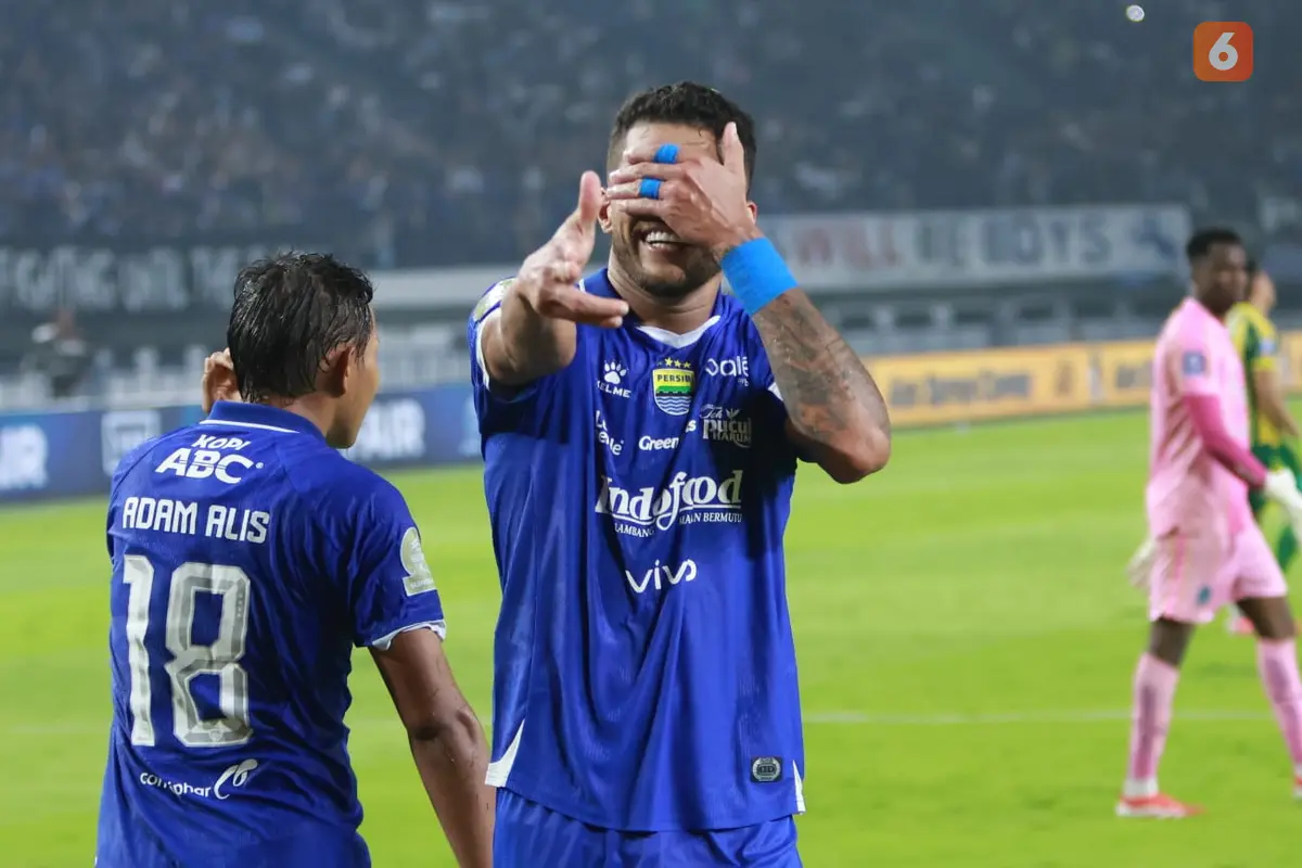 Foto: Berguninho Pemecah Kebuntuan Persib Bandung saat Jamu PSBS Biak di BRI Super League 2025/2026