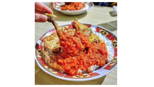 3 Tempat Kuliner Khas Jawa Timur Sekitar Stasiun Wonokromo