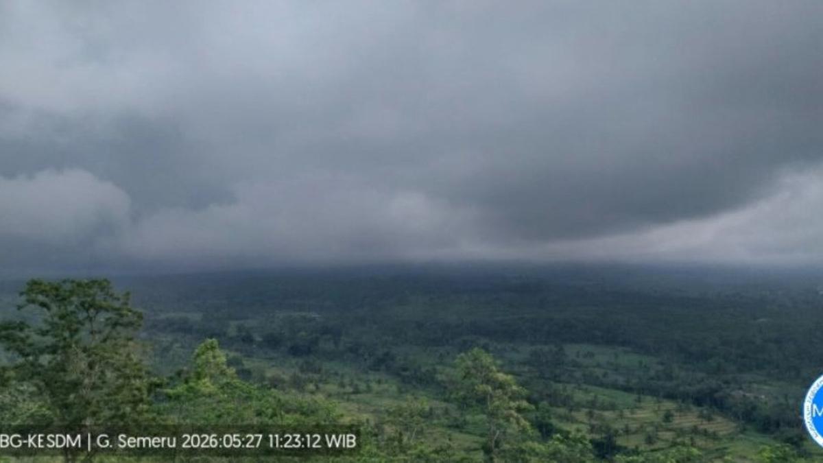 Gunung Semeru Erupsi Disertai Awan Guguran Panas Saat Idul Adha Rabu 27 Mei 2026