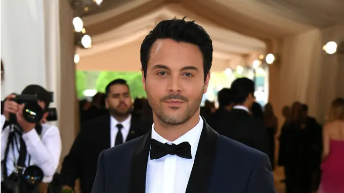 [Bintang] Jack Huston