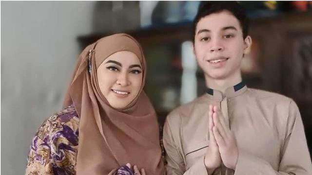 Potret Jane Shalimar dan anak (Sumber: Instagram/janeshalimar_1)