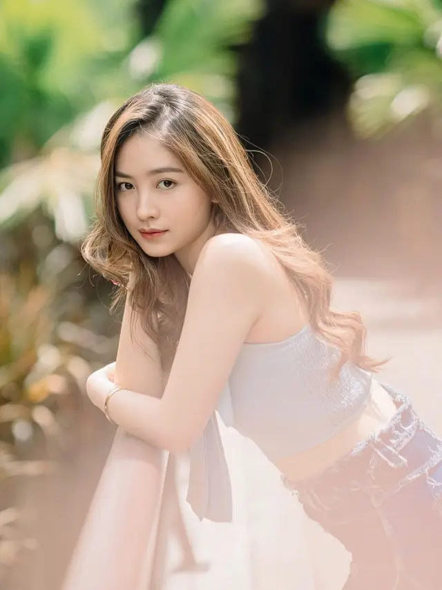 Natasha Wilona dalam tampilan rok atau celana pendek (Instagram/natashawilona12)