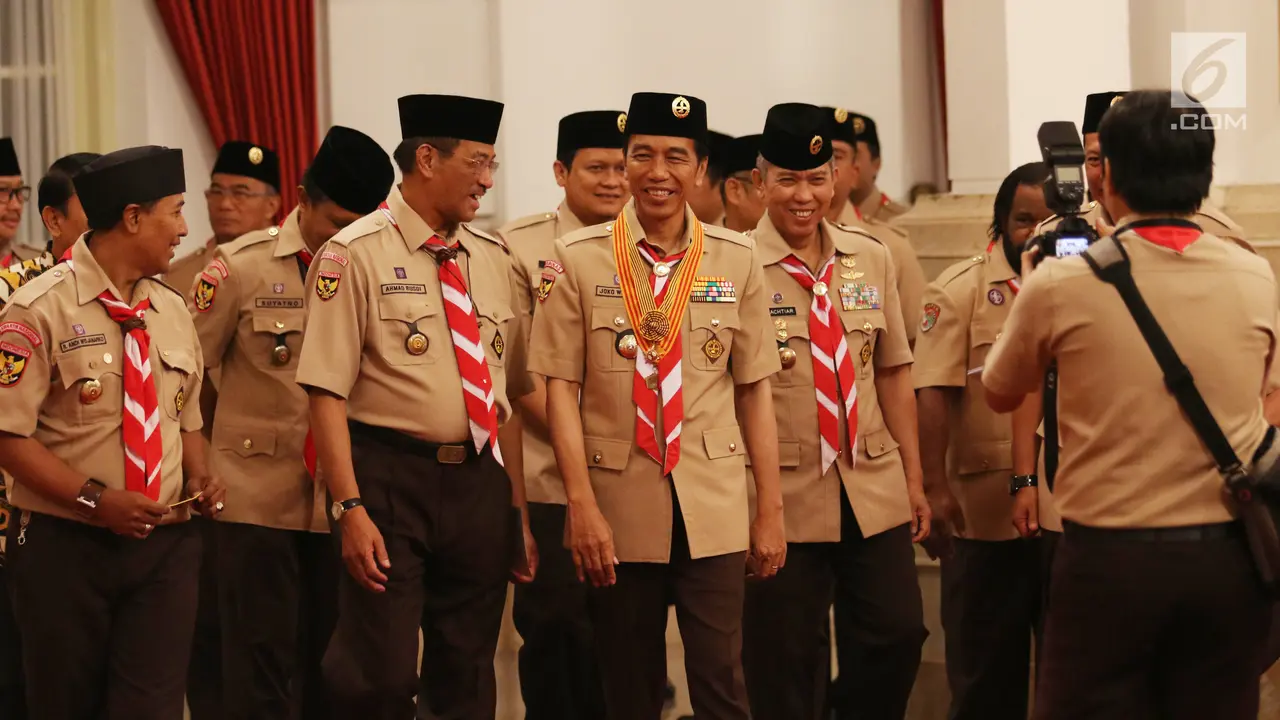 Jokowi Lepas Kontingen Pramuka ke Virginia