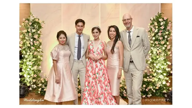 Jarang Terekspos, Ini 7 Potret Kebersamaan Richard Kyle dan Ayah Bulenya