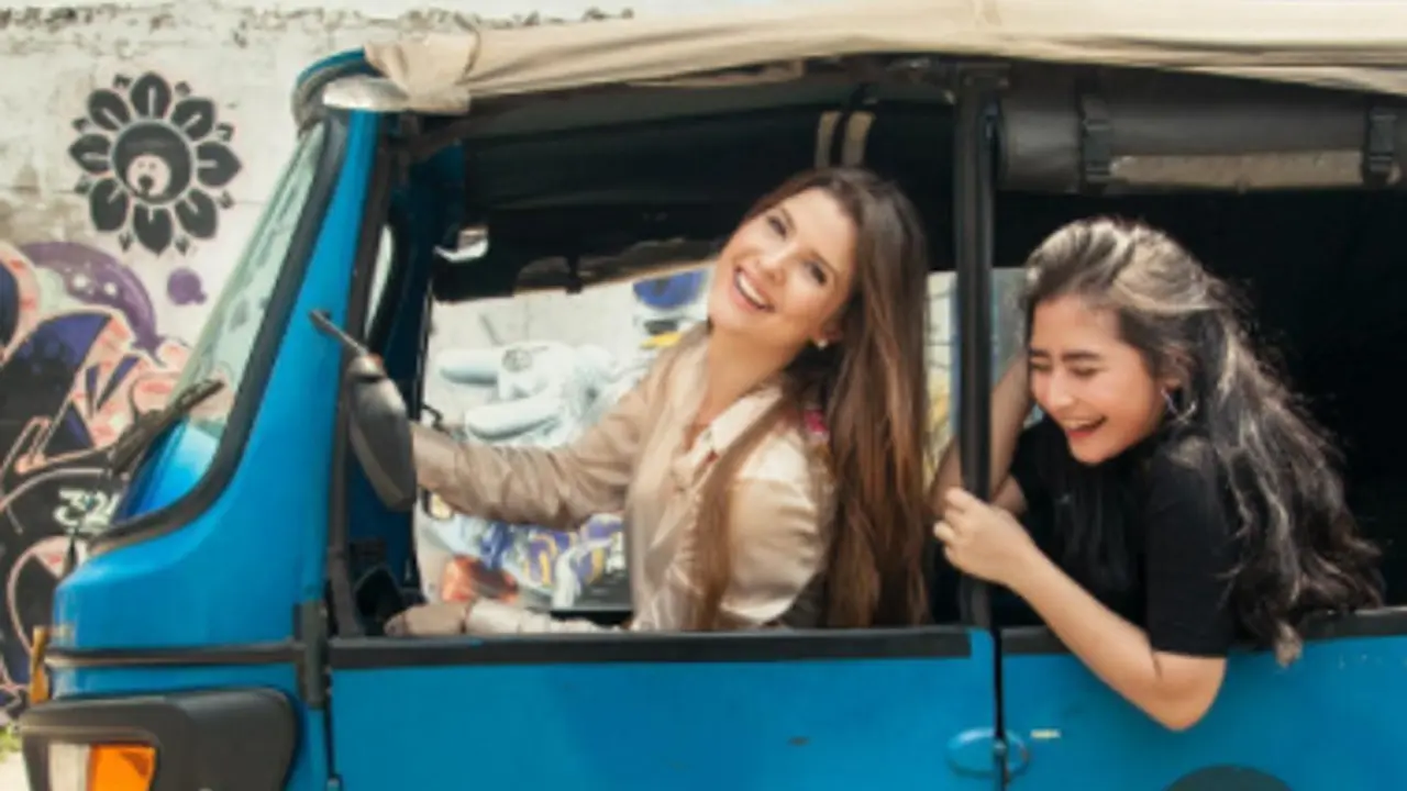 Amanda Cerny dan Prilly Latuconsina