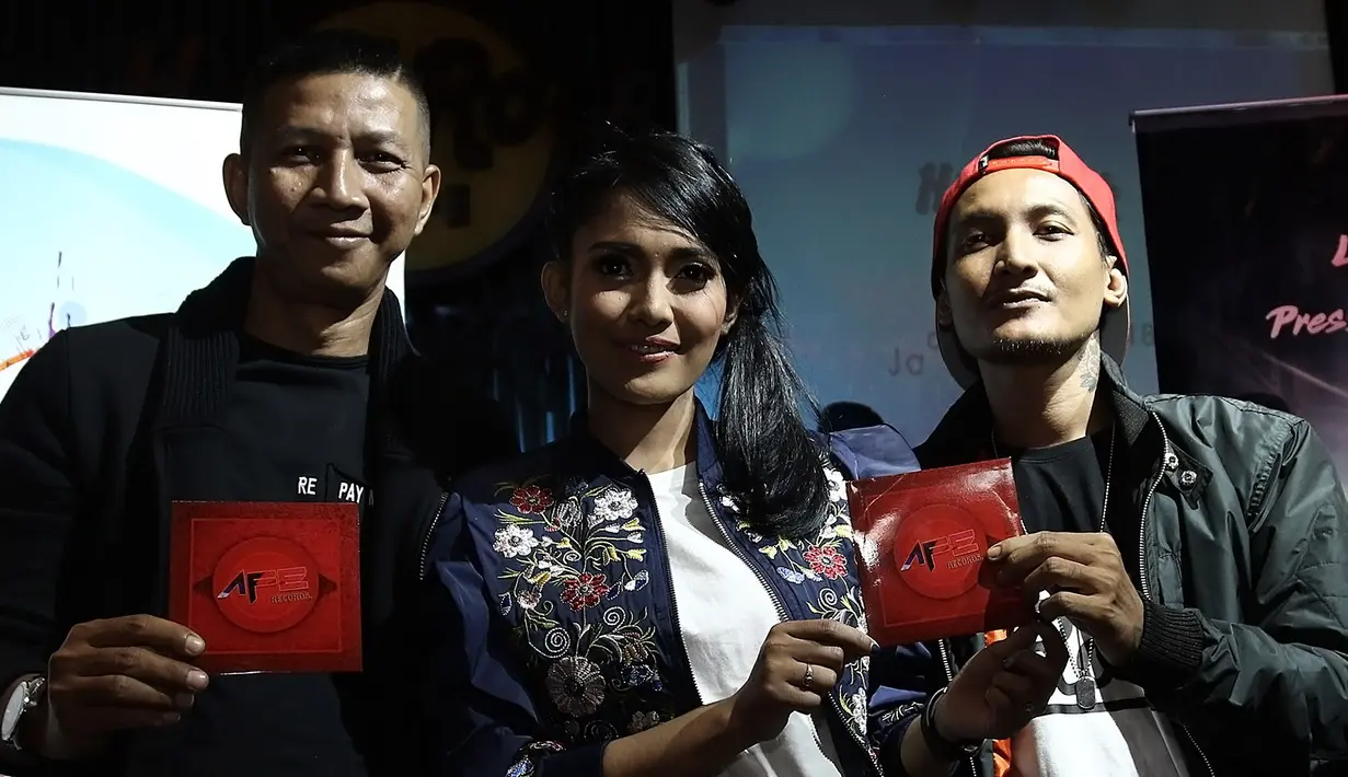 Rowman mengakui jika keterlibatannya di grup The Row sudah mengantongi izin dari para personel Ungu yang lain. (Bambang E. Ros/Bintang.com)