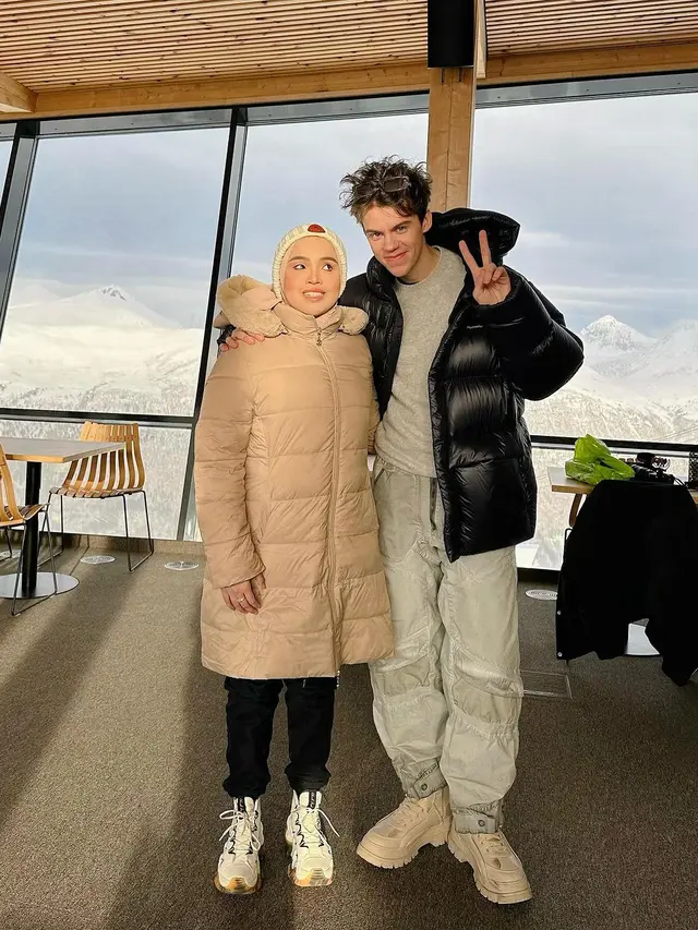 7 Potret Kebersamaan Putri Ariani dengan Alan Walker dan Peder Elias Ini Curi Perhatian