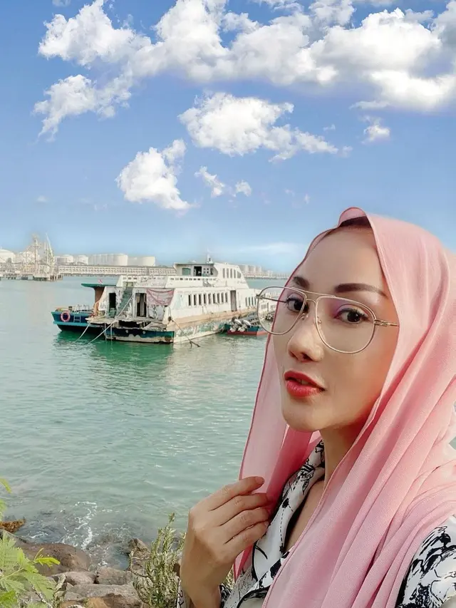 7 Potret Titta Ridzky, Pedangdut yang Disebut Mirip Inul Daratista