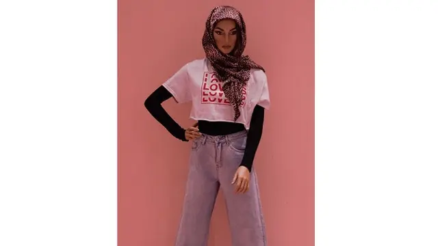 4 Manekin Dengan Desain Tak Biasa Ini Punya Makna Tersendiri